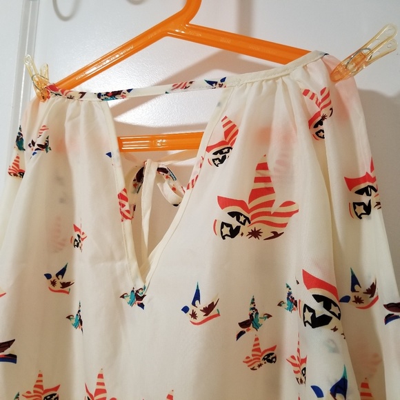 Top - Picture 3 of 4